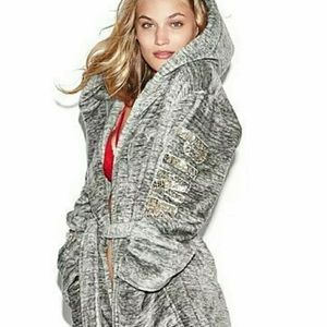 Victoria Secret PINK Sequin Gray Robe NWT Size M/L
